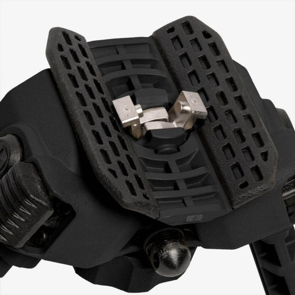 magpul-industries-moe-bipod-fits-sling-stud-matte-finish-black-1-1