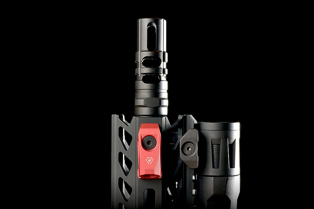 Strike Industries LINK Angled QD Mount