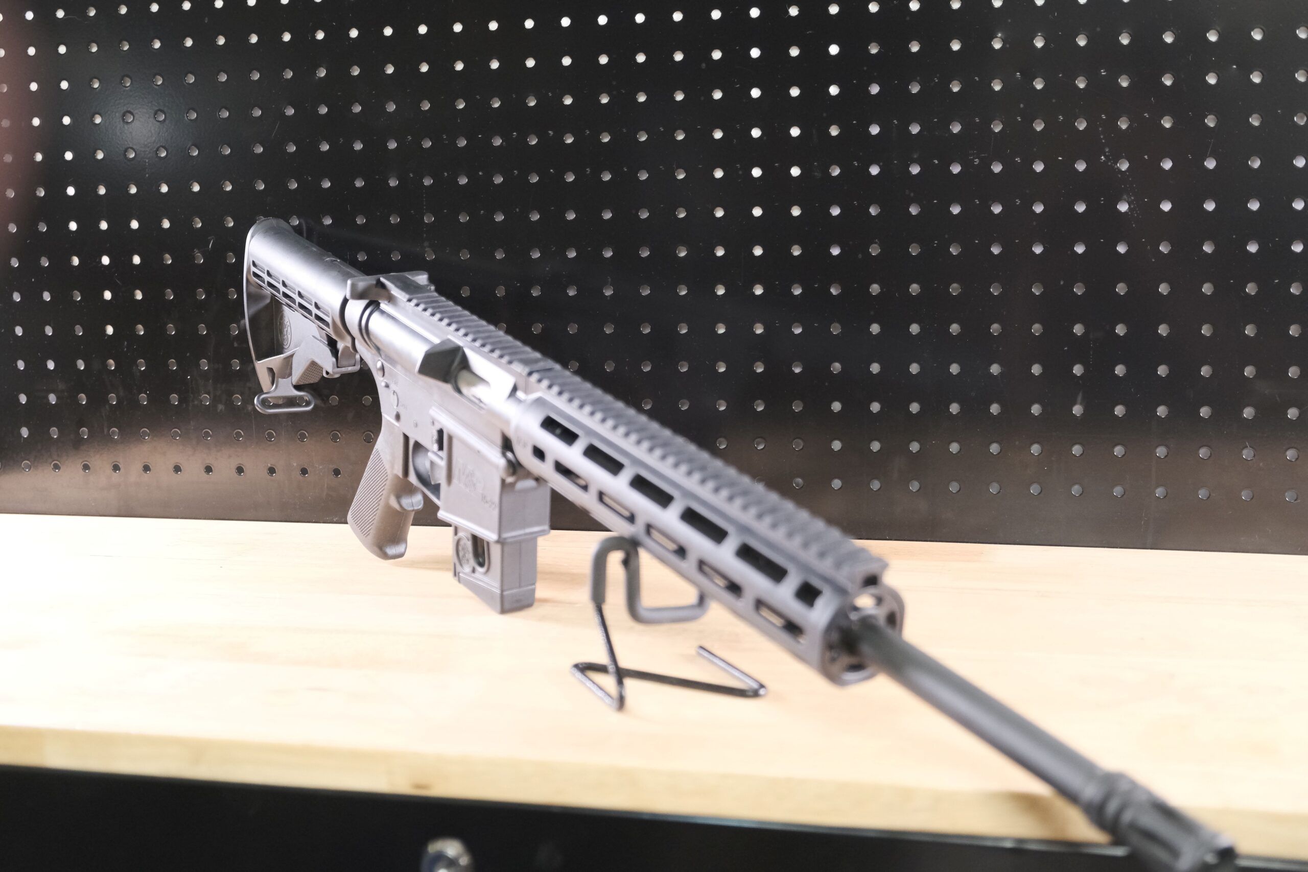 Smith & Wesson, M&P15-22, 16", .22LR, Semi-Auto, BLK, USED