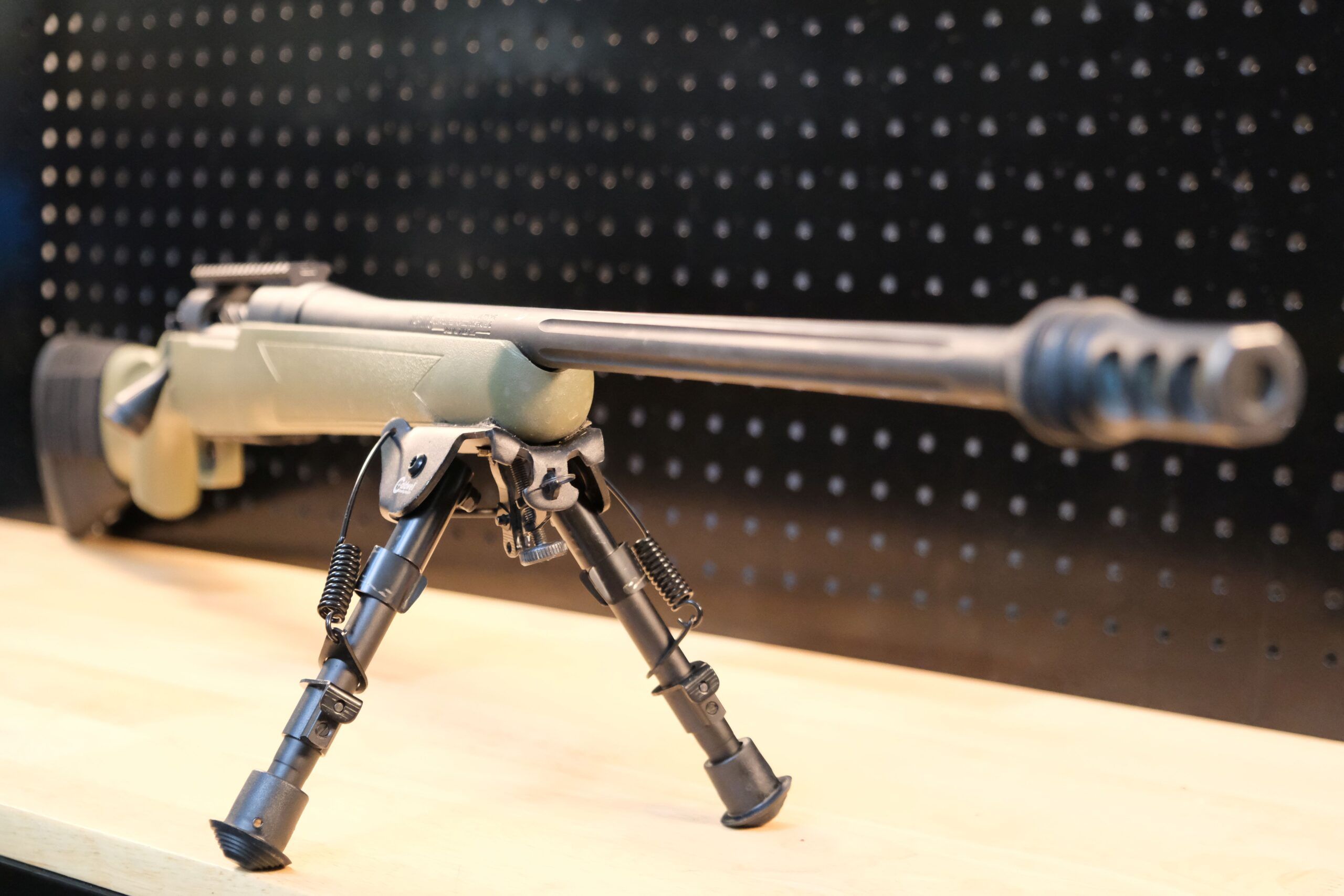 USED MOSSBERG PATRIOT 300 win mag WITH BIPOD 22 INCH