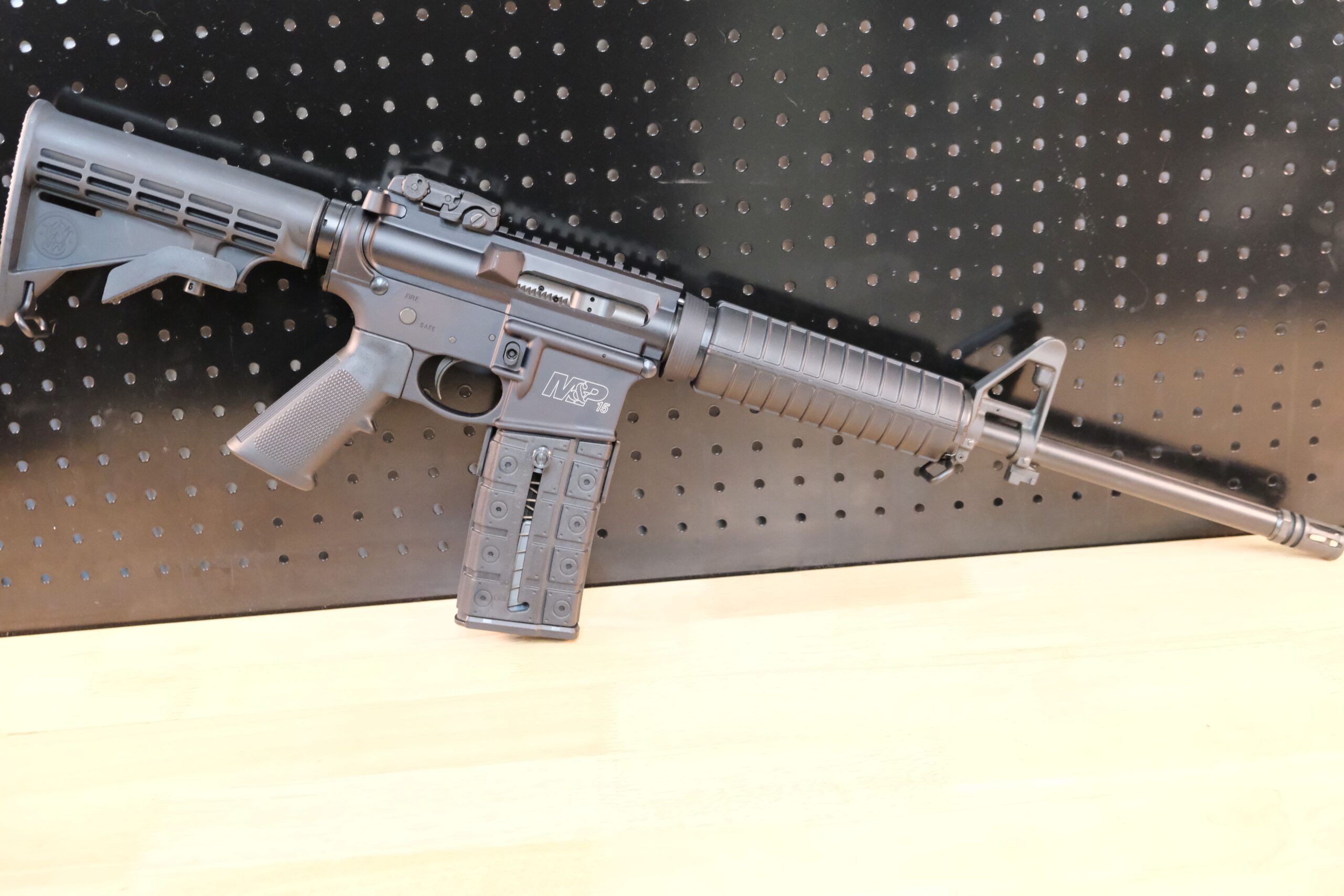 USED SMITH AND WESSON MP-15 5.56 16"