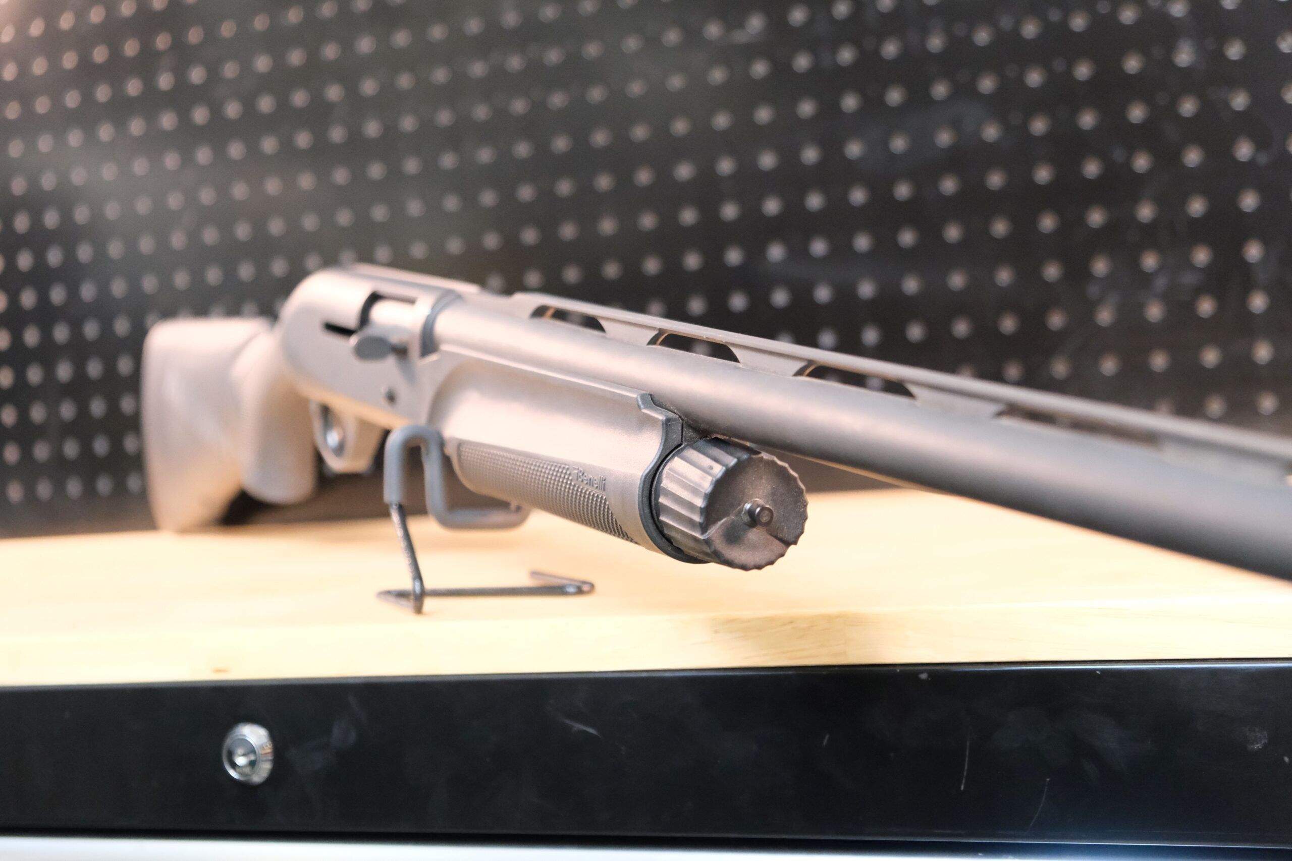 BENELLI M2 FIELD 12 GA 28" USED