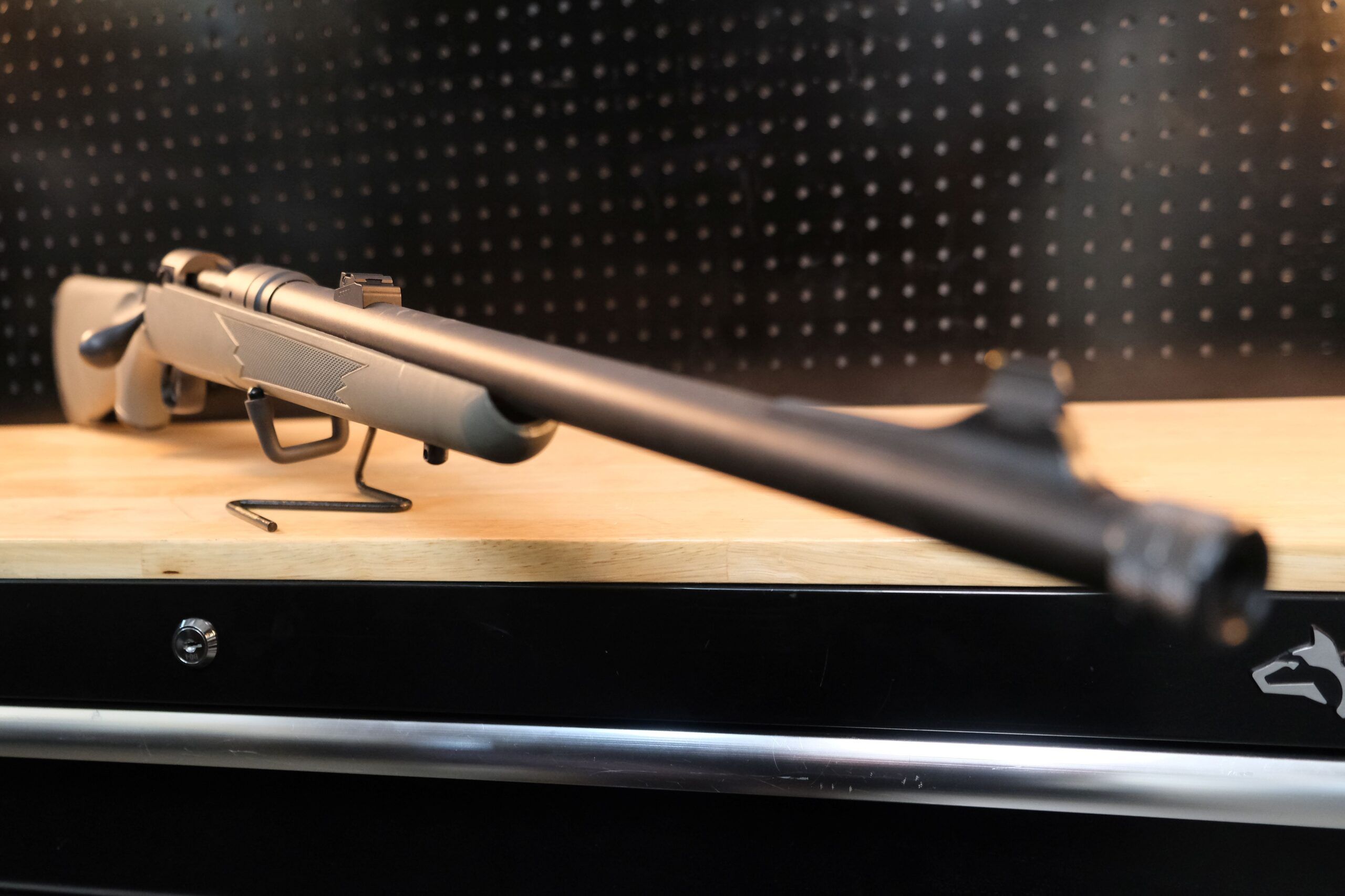 USED SAVAGE 111 338 WIN MAG RIFLE 19"